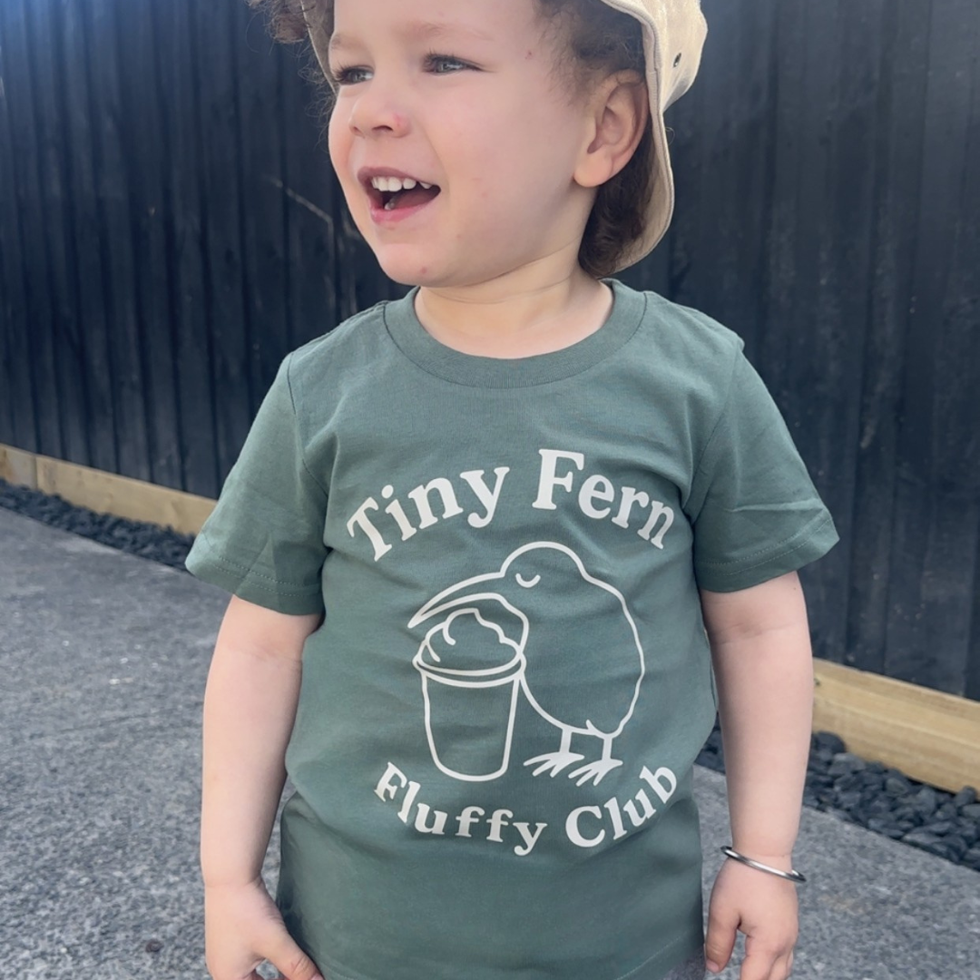 Fluffy Club Sage Tee