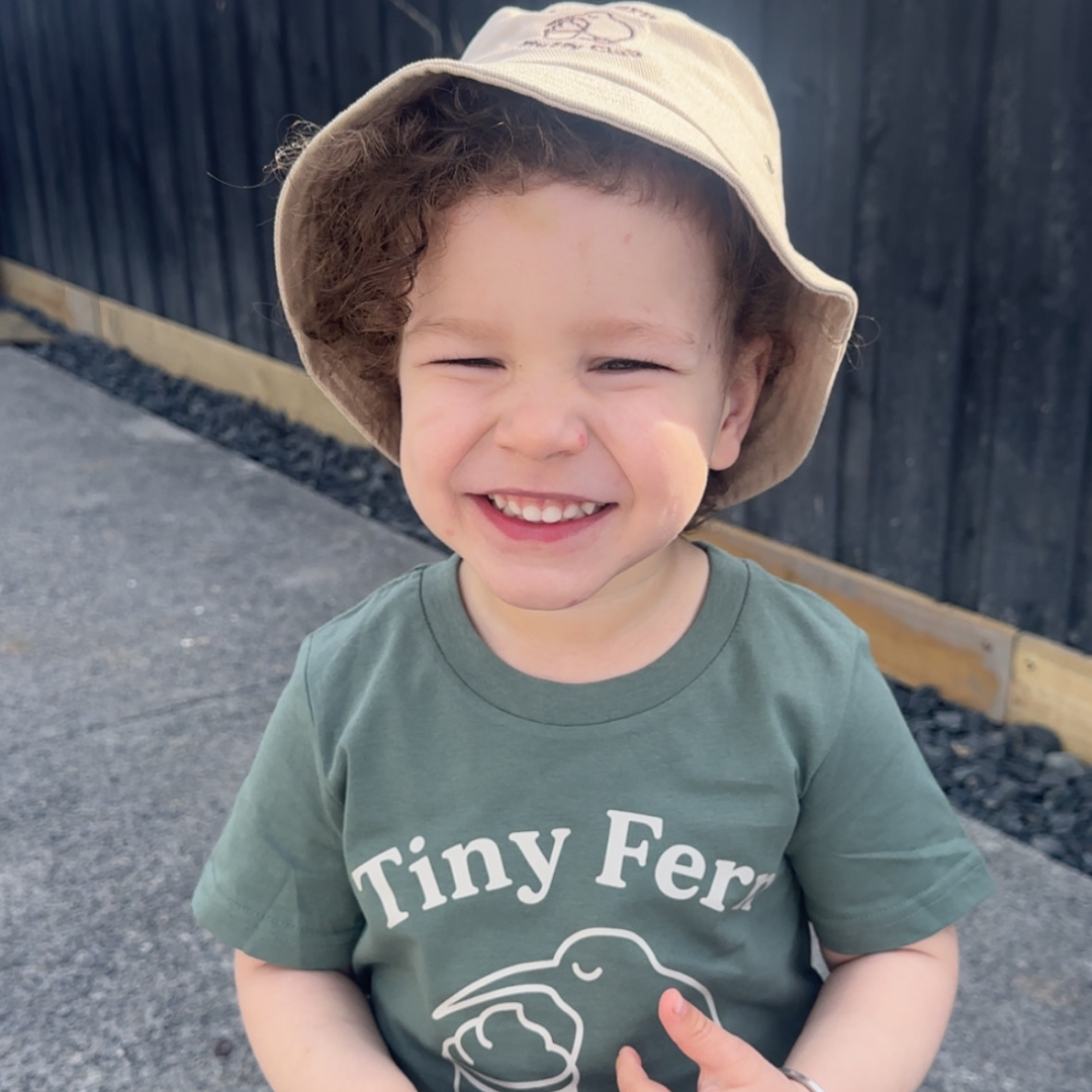 Fluffy Club Sage Tee