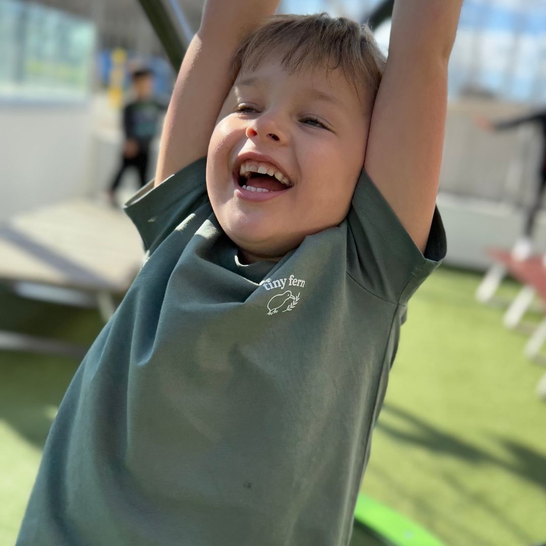 Sage Kiwi Explorer Tee